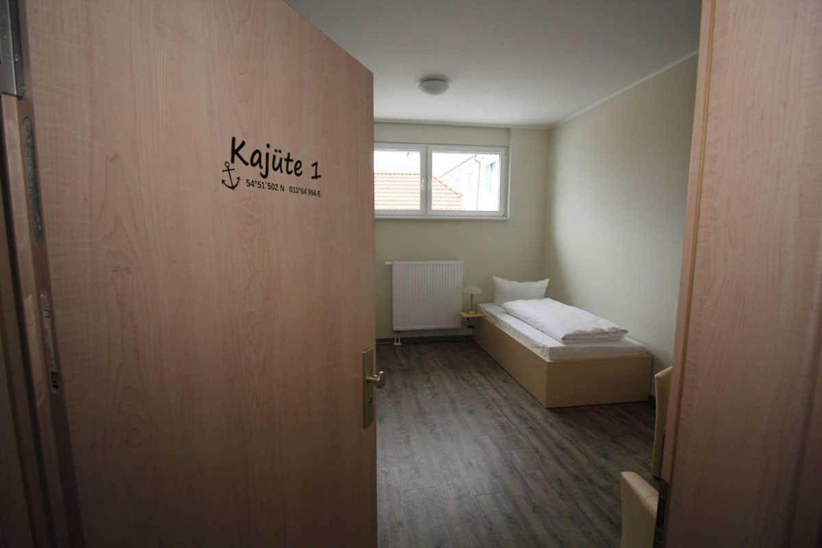 Kutterfisch Kajueten Direkt Im Stadthafen Διαμέρισμα Sassnitz Εξωτερικό φωτογραφία